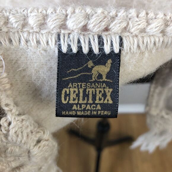 Artesania Celtex Alpaca Poncho OS Beige Flower Crochet Tassel Hand Made in Peru - Picture 9 of 13